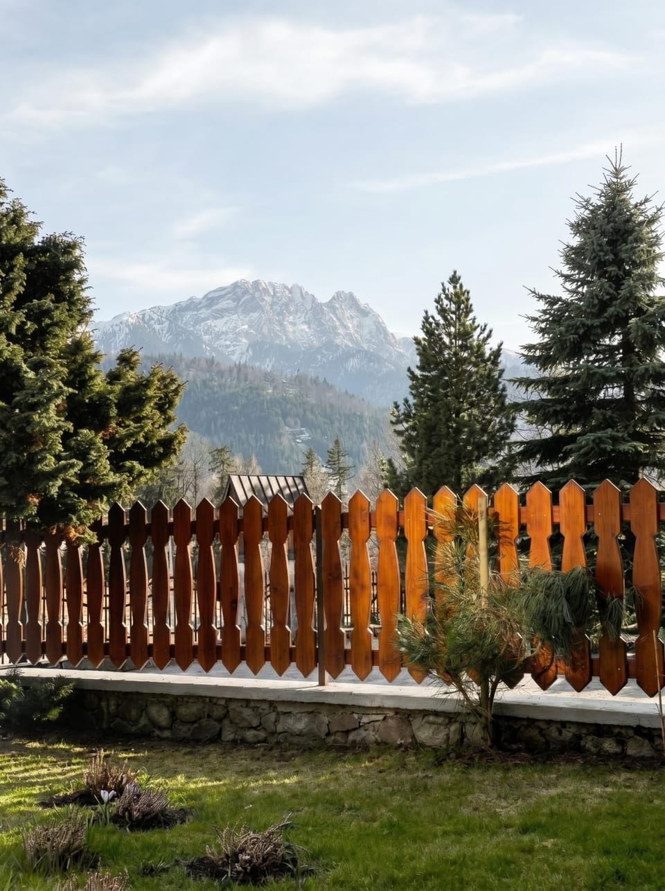 Nearby landmark, Spring, Day, Natural landscape, Garden, Garden view, Mountain view