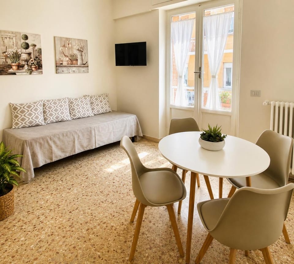 Rome Vacation Glicini Apartment in Rome