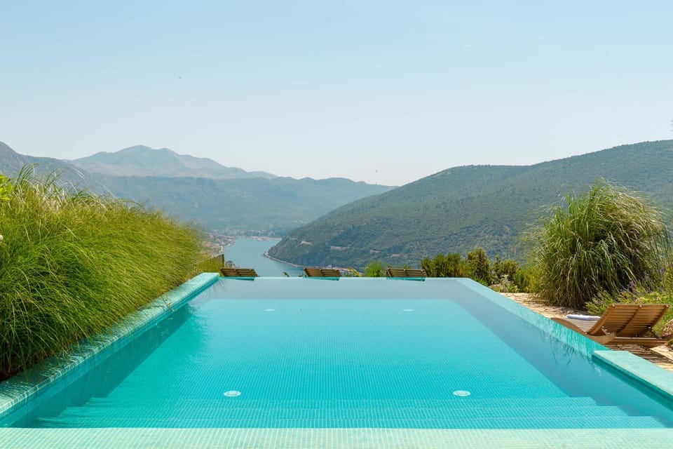 Mountain view, River view, Swimming pool, Swimming pool