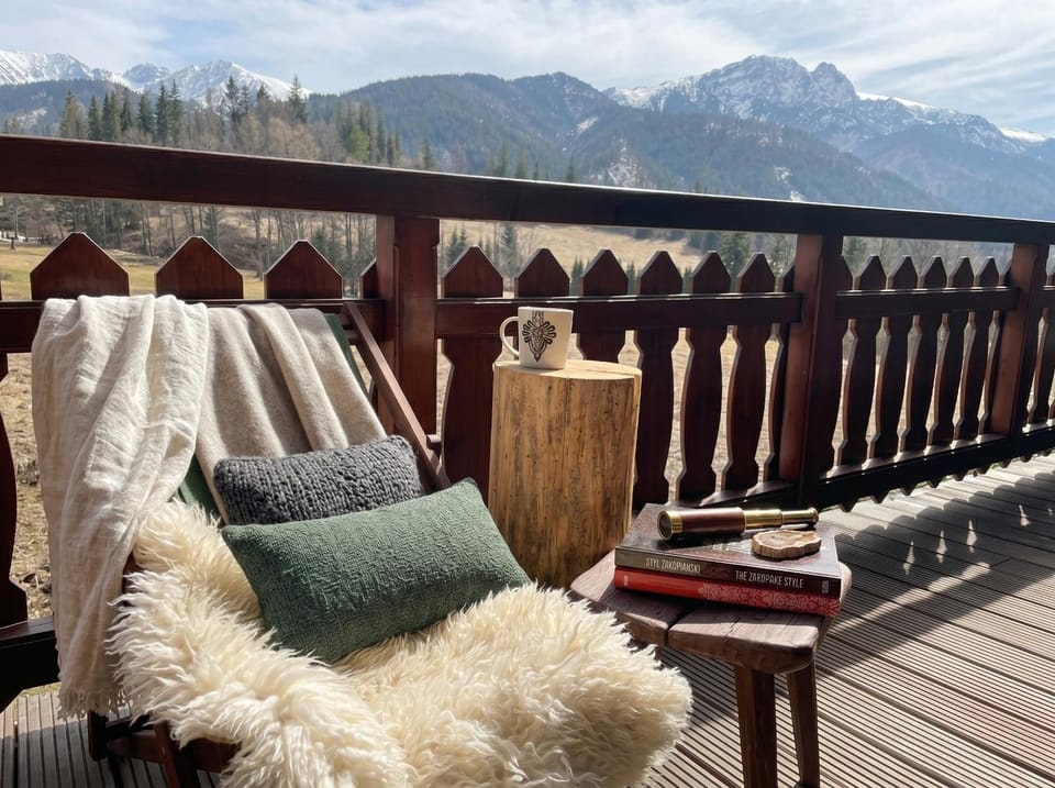 Day, Natural landscape, View (from property/room), Balcony/Terrace, Living room, Seating area, Mountain view