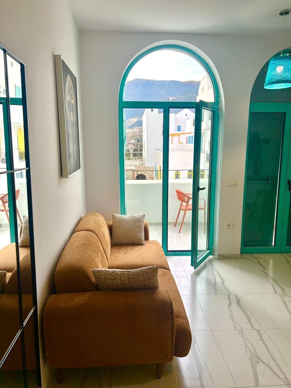 Sunset Studio Santorini 5 Minutes Walking from the Sea Free Paking Apartment in Vlorë County, Albania
