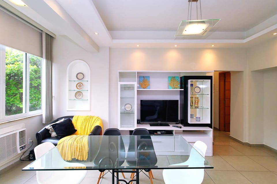 TV and multimedia, Living room, Dining area
