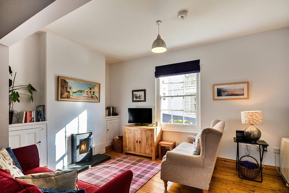 Communal lounge/ TV room, Living room