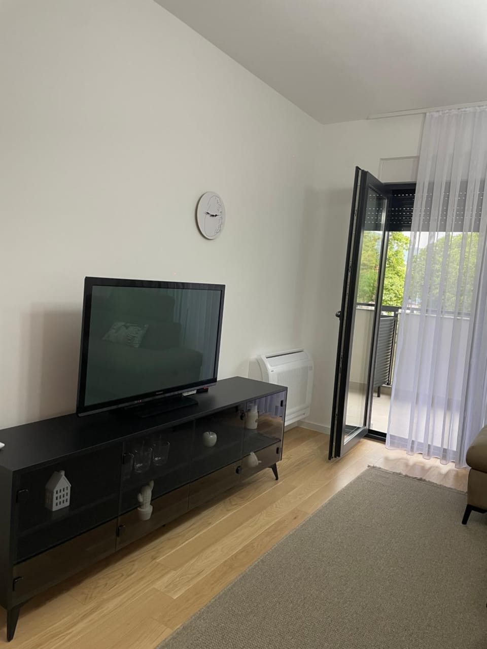 Communal lounge/ TV room, TV and multimedia