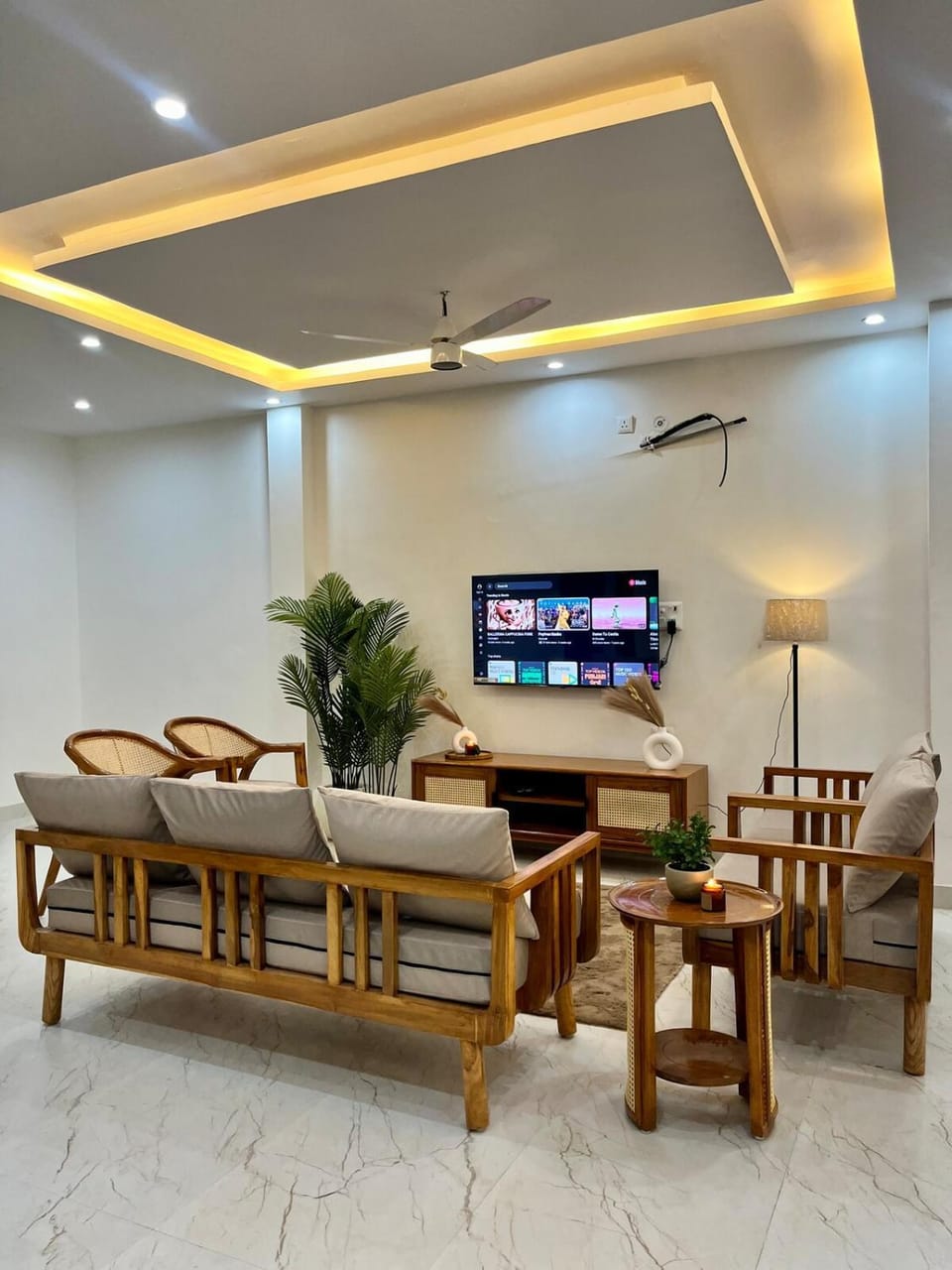 TV and multimedia, Living room, Seating area