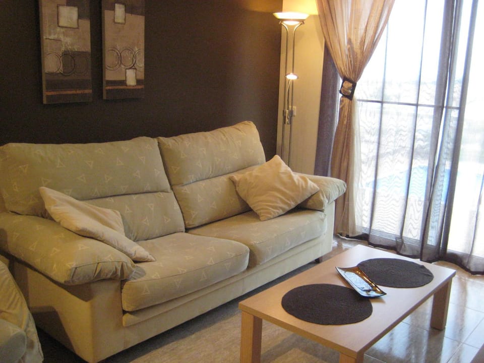 Living room, Photo of the whole room
