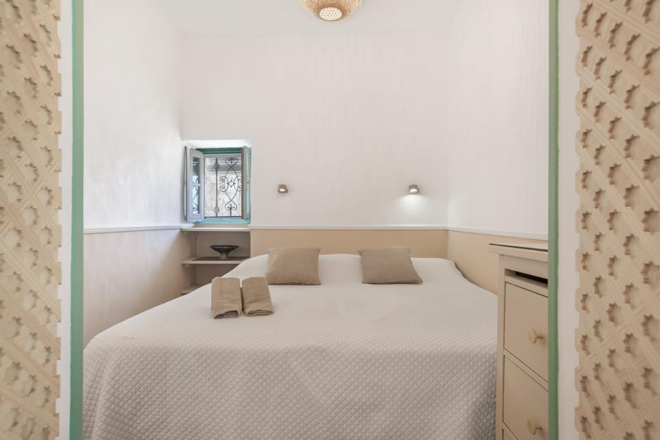 Living room, Bedroom