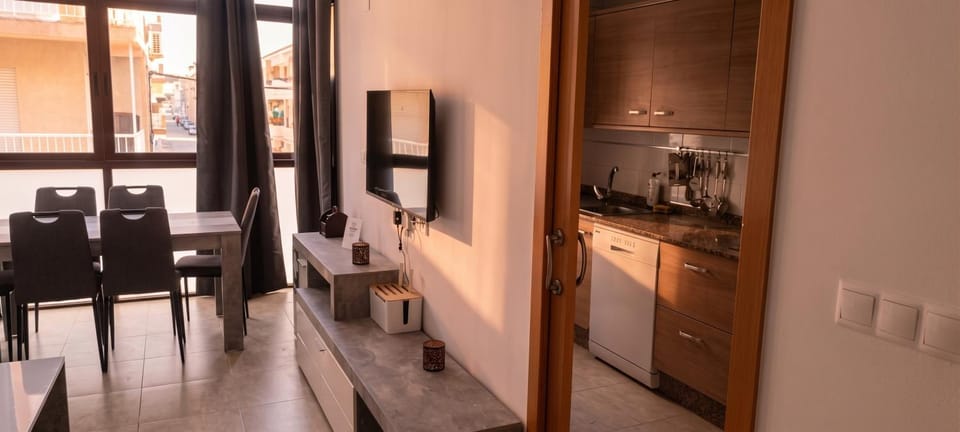 TV and multimedia, Kitchen or kitchenette, Living room, Seating area, Dining area, oven, pet friendly