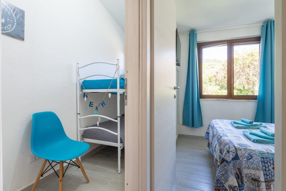 Property building, Living room, Bedroom