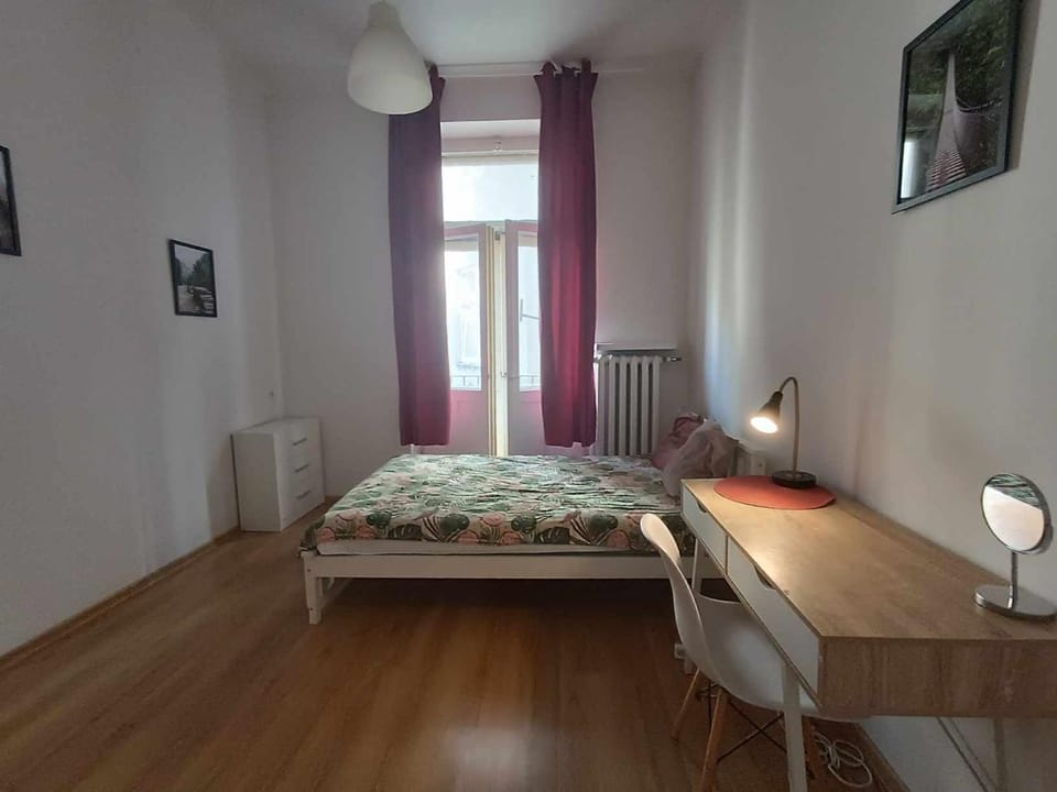 Bed, Photo of the whole room