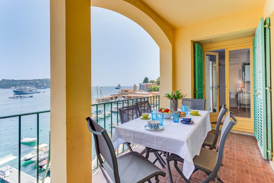 Patio, Dining area, Sea view
