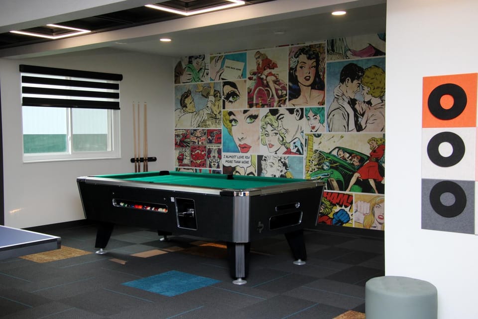 Billiard, Billiard, Game Room, Table tennis, Table tennis