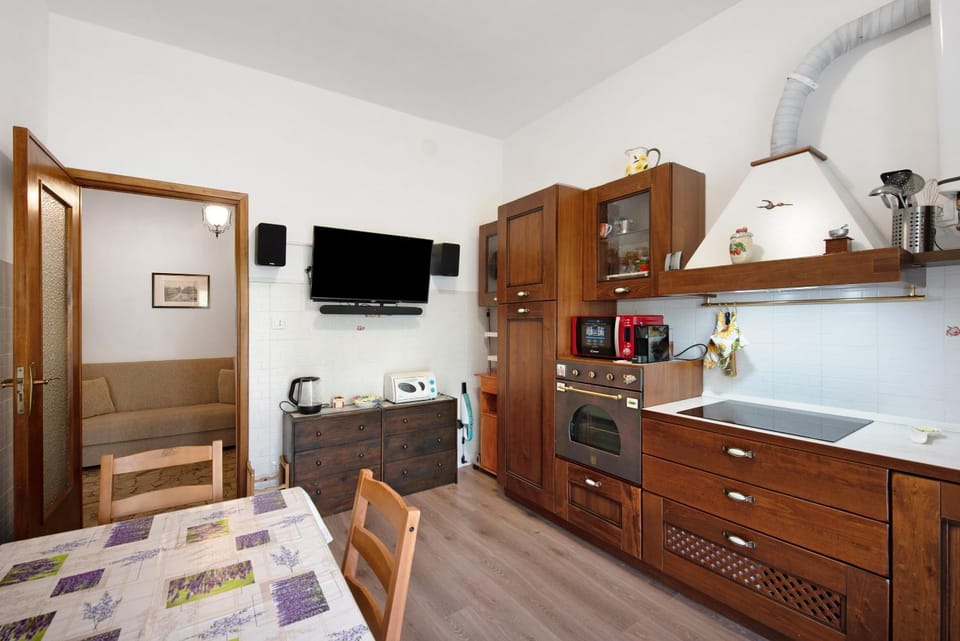 Property building, Kitchen or kitchenette, Living room