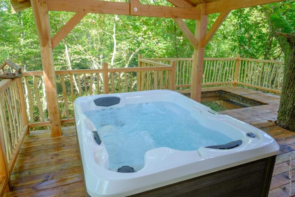 La Cabane du Grand Chêne Chalet in Gien