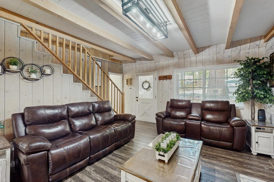 Elevation Escape House in Lake Arrowhead