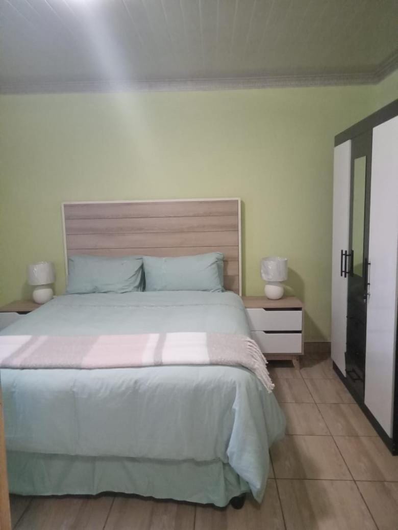 Dees B and B Bed and Breakfast in North West, South Africa