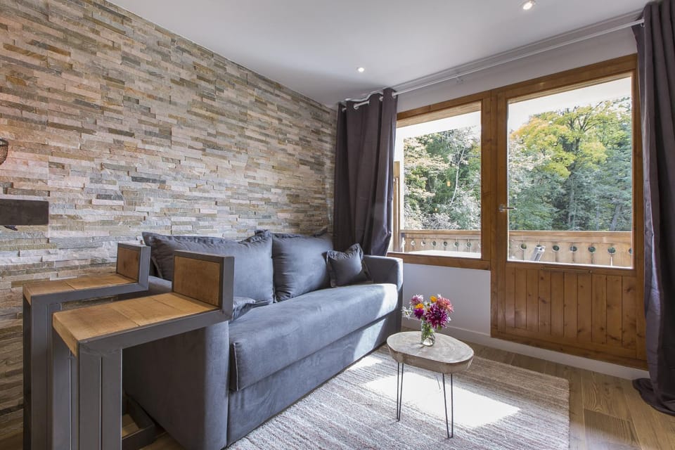 Communal lounge/ TV room, Living room, Seating area