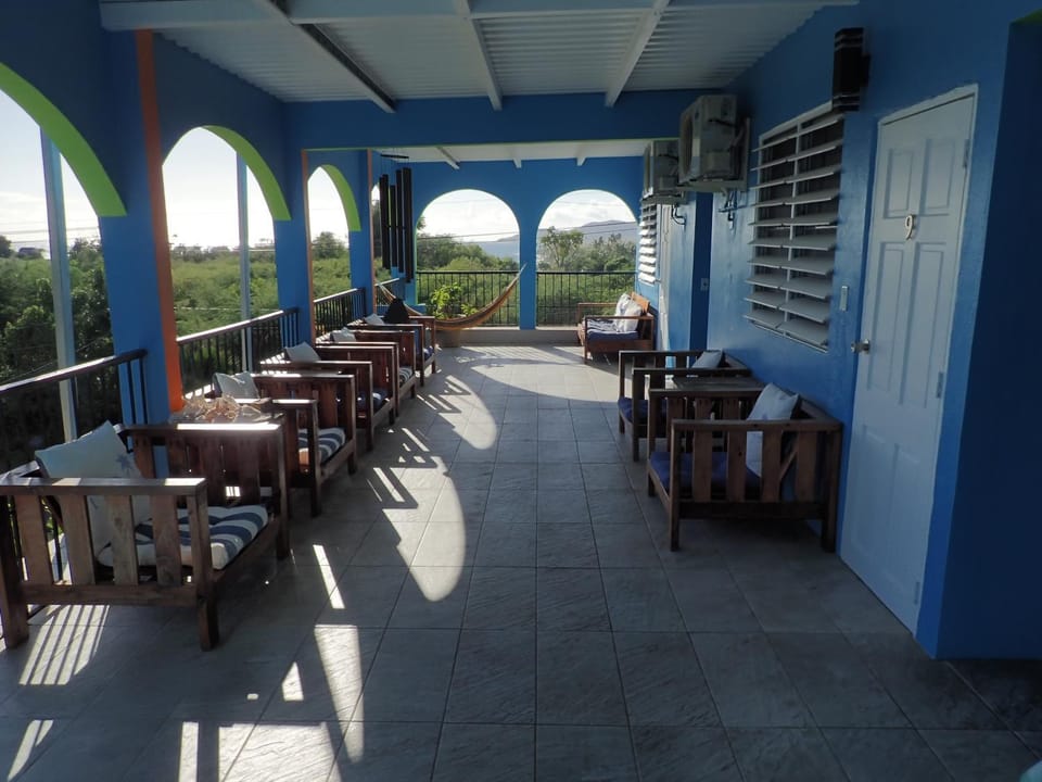 On site, Mountain view, Sea view