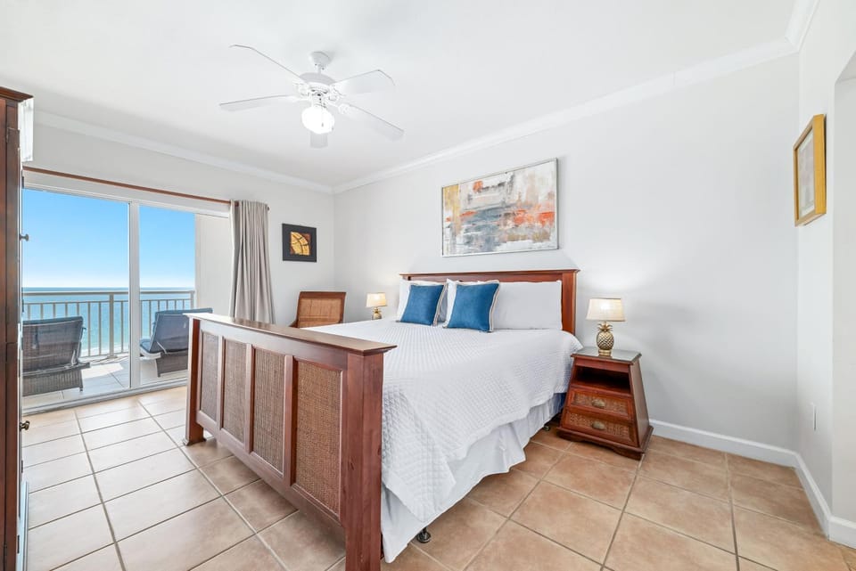 Admirals Quarters Unit 804 House in Orange Beach