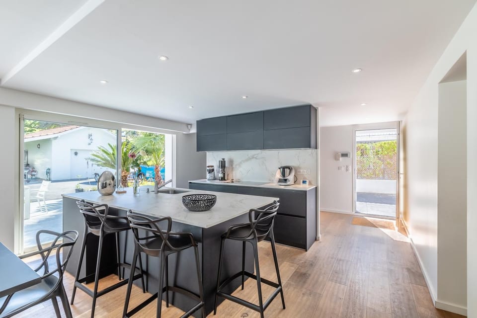 Kitchen or kitchenette, stove
