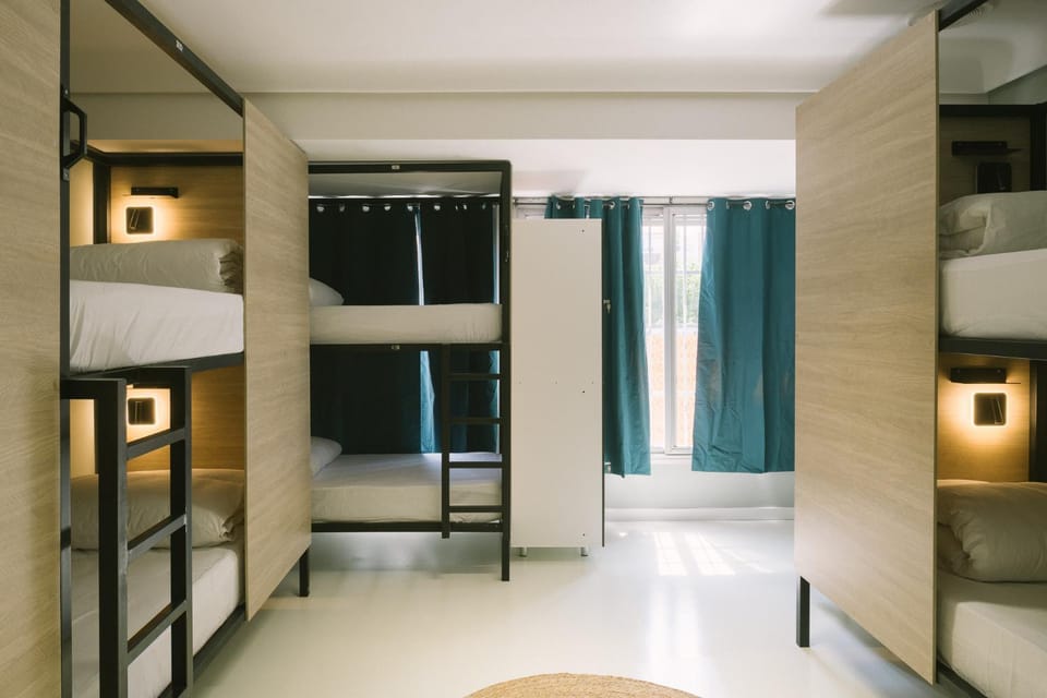 Photo of the whole room, Bedroom, bunk bed