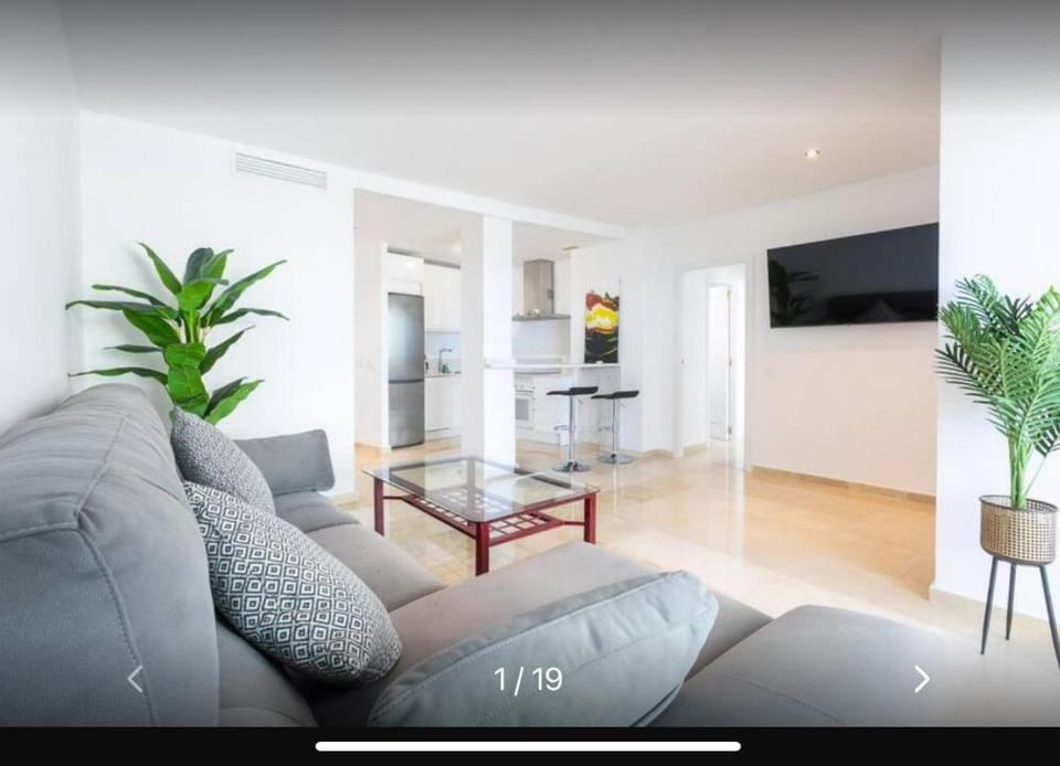 TV and multimedia, Kitchen or kitchenette, Living room, Seating area, Dining area, oven, pet friendly