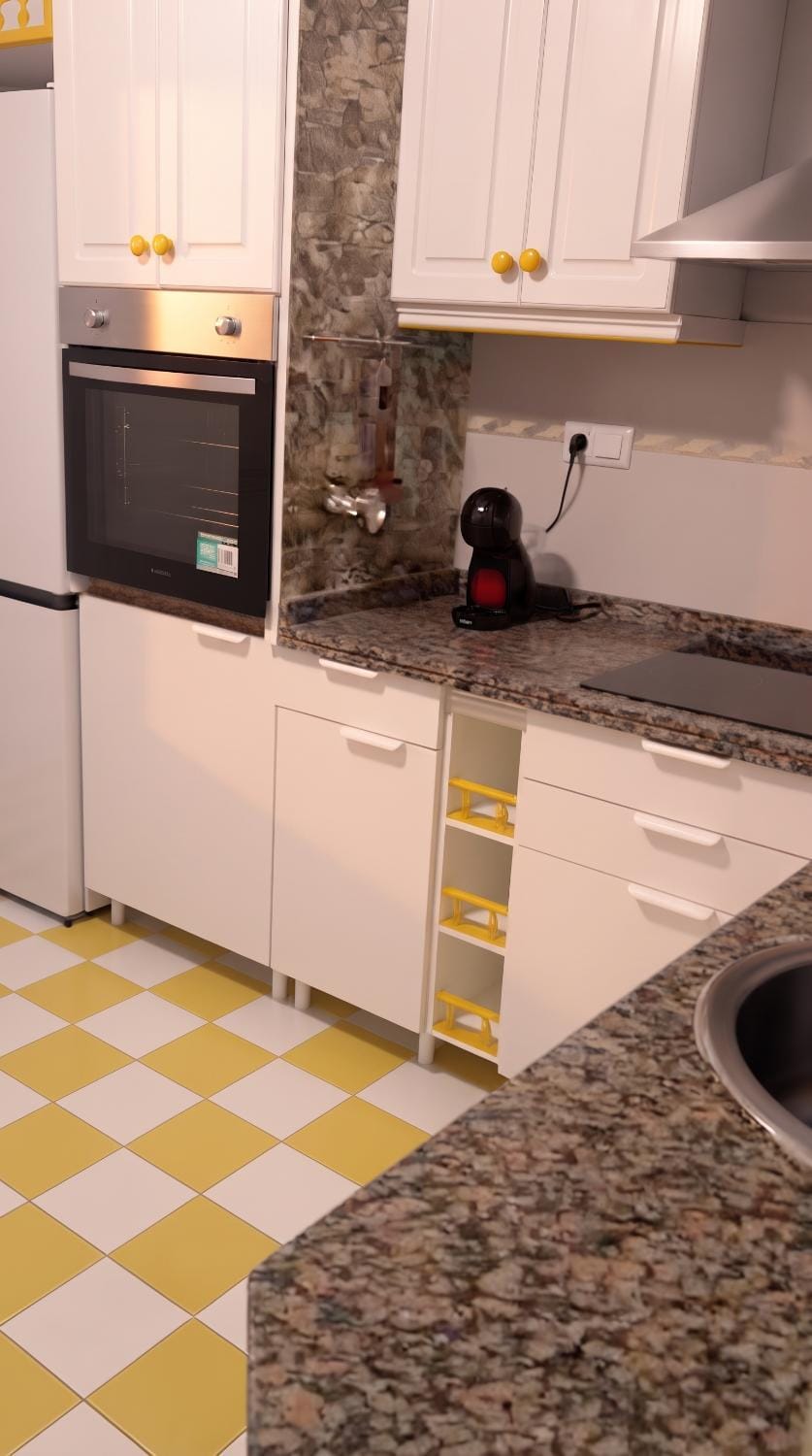 Kitchen or kitchenette, pet friendly, stove