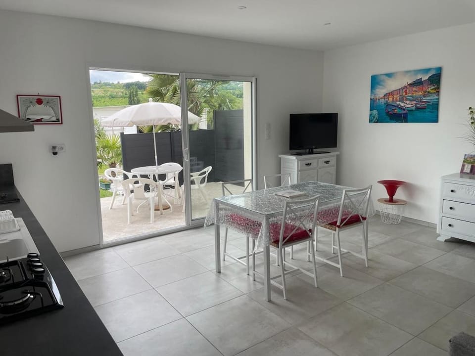 Appartement 48m2 jardin et terrasse Apartment in Auvergne-Rhône-Alpes