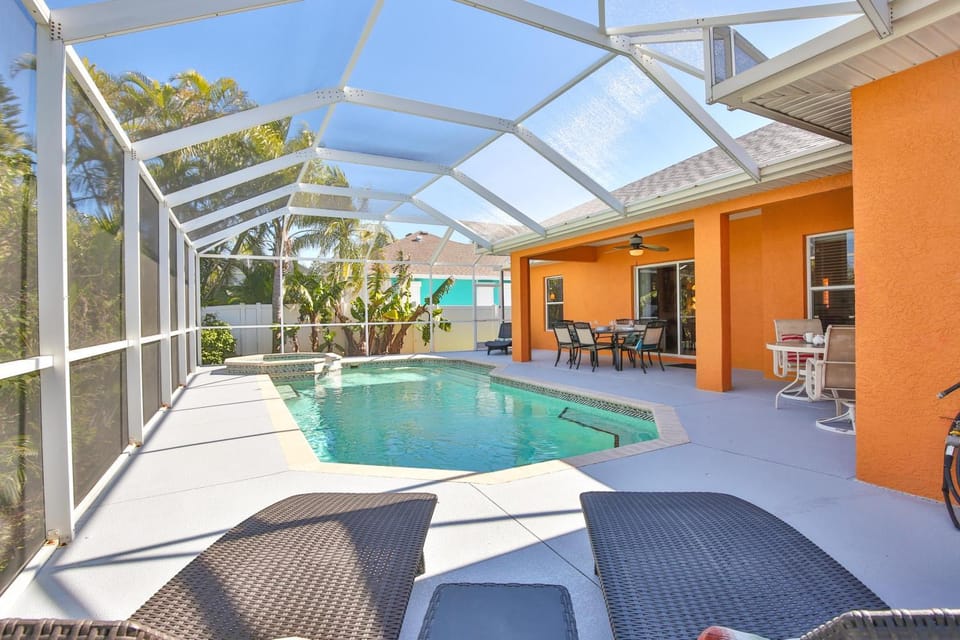 Florida Breeze House in Cortez