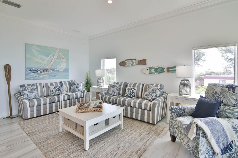 La Casa Costiera Blue Water House in Holmes Beach