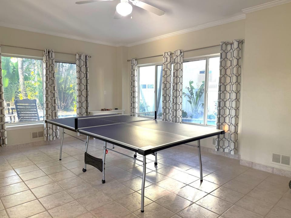 Dragonfly Breeze House in Holmes Beach
