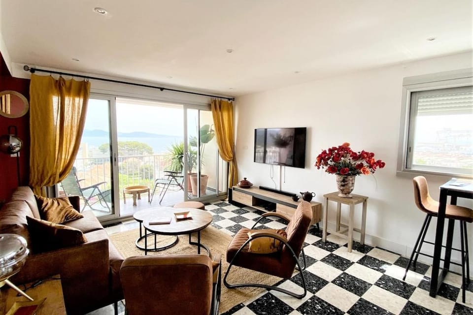 Le Panorama clim-wifi-parking-vue mer Apartment in La Ciotat