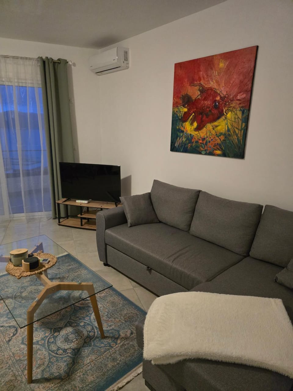 Communal lounge/ TV room, TV and multimedia, Living room, Seating area, Evening entertainment