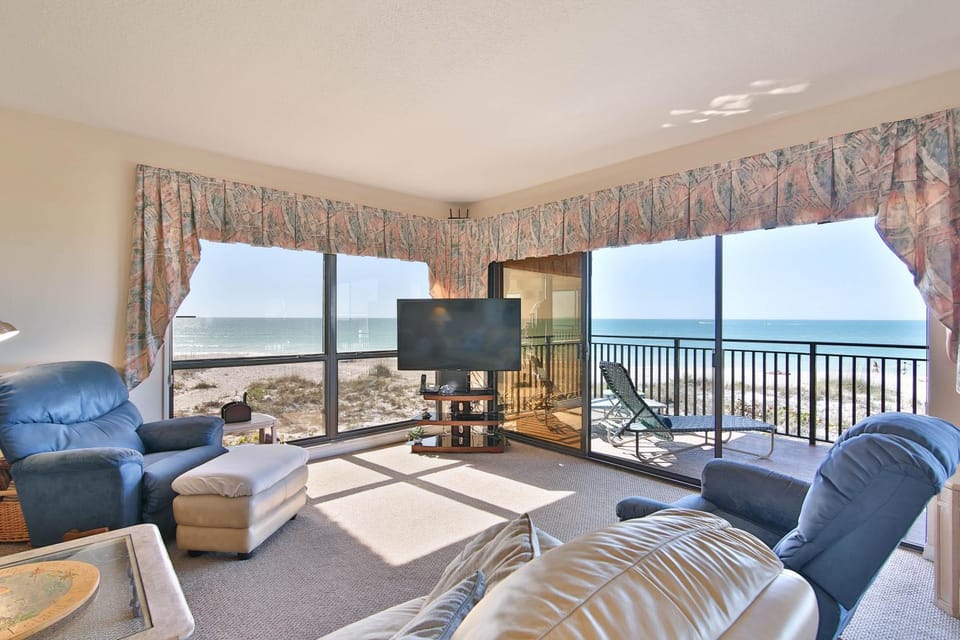 Beach Oasis House in Holmes Beach