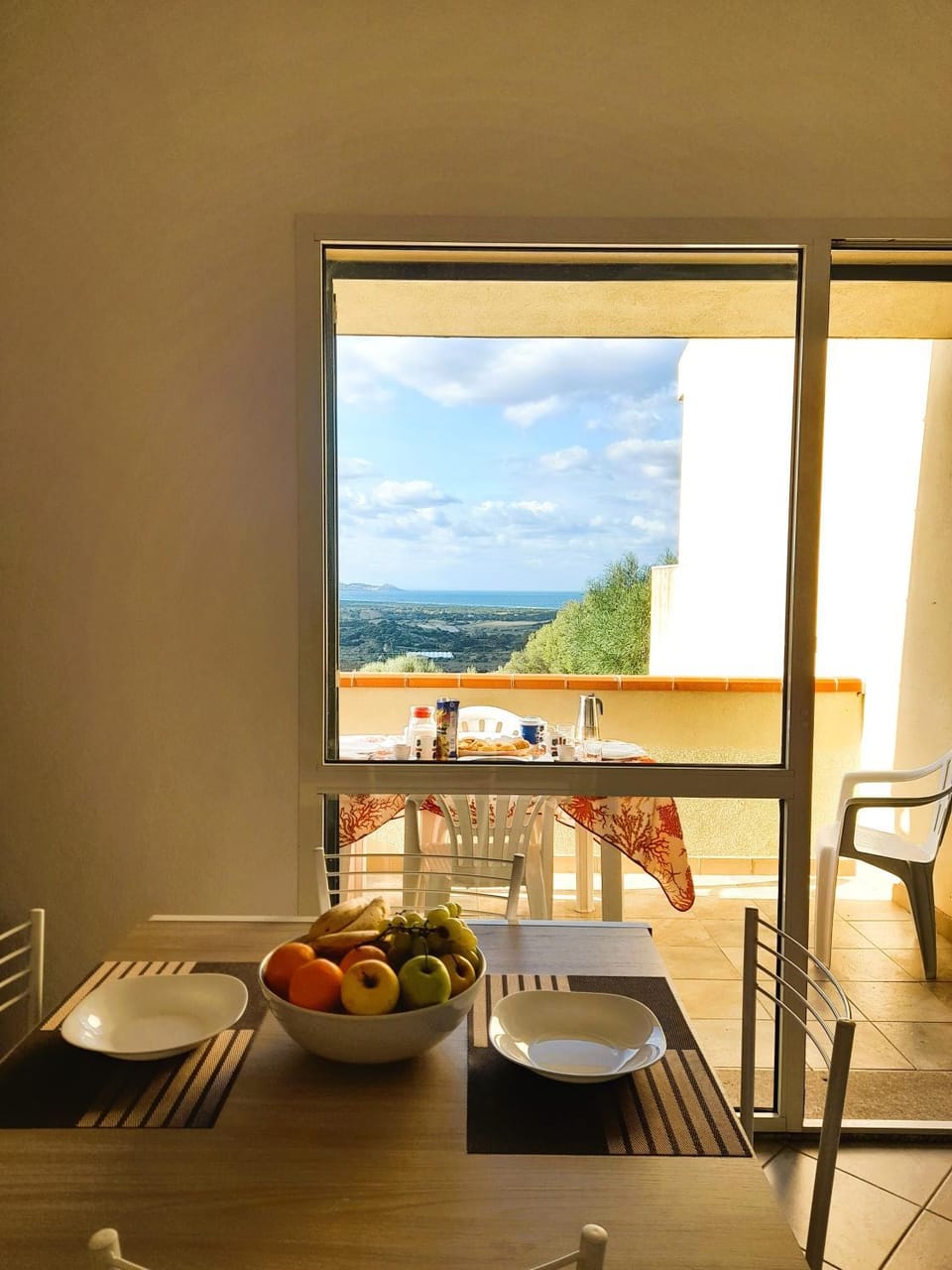 Natural landscape, Balcony/Terrace, Dining area