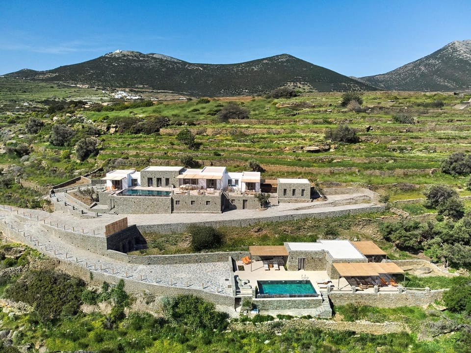 Property building, Day, Natural landscape, Bird's eye view, Mountain view