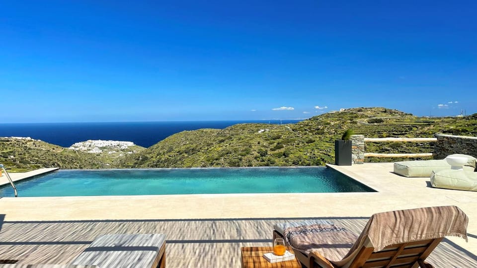 Nearby landmark, Day, Natural landscape, View (from property/room), Balcony/Terrace, Landmark view, Mountain view, Pool view, Sea view, Swimming pool, Swimming pool, sunbed