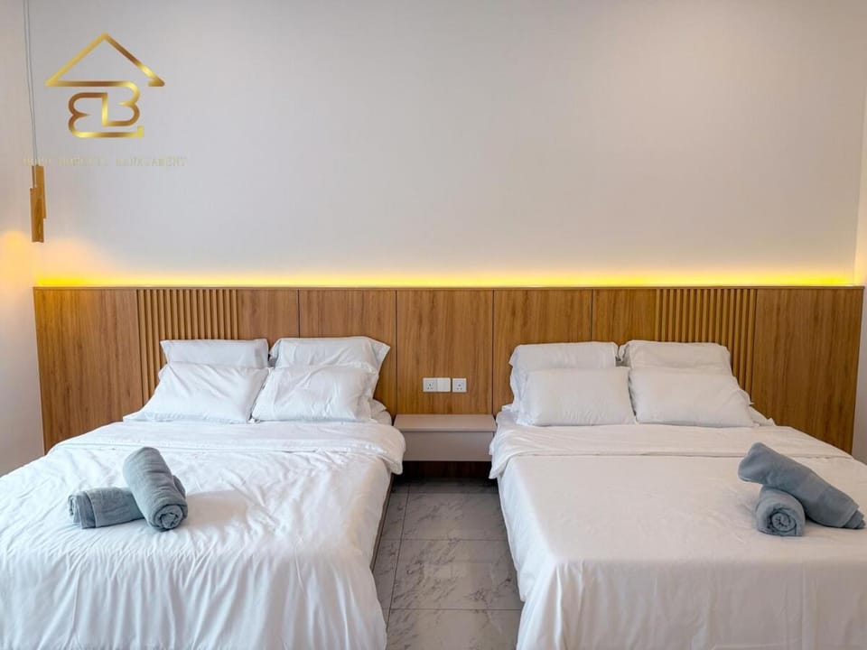 Aesthetic Muji Pool Villa in Ipoh 5BR 24Pax Karaoke Snooker Air hockey House in Ipoh