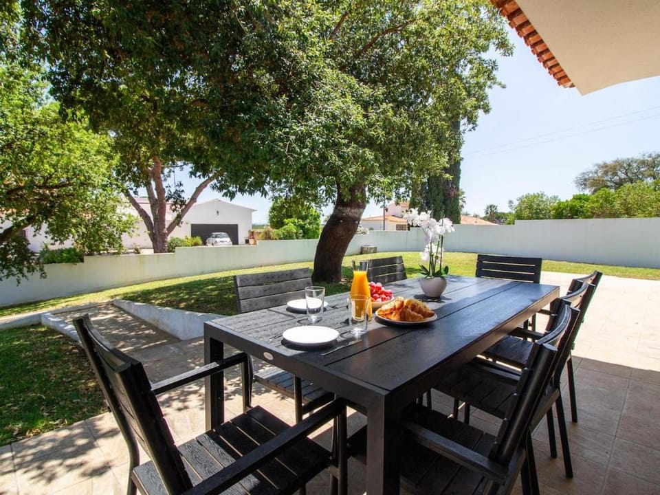 Vila Paço no Vale by Stay ici Villa in Olhos de Água