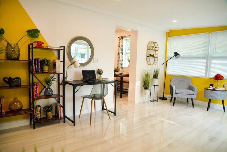 Vibrant 4bd 2ba Miami Home w POOL House in Miami