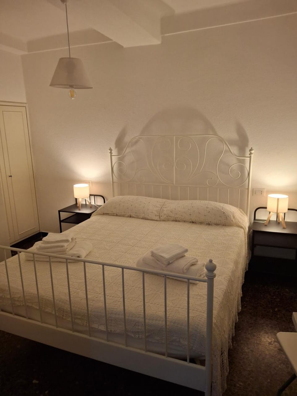 Bed, Photo of the whole room