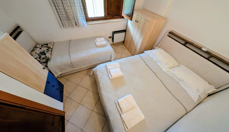 Bed, Decorative detail, Decorative detail, Bedroom, locker, locker