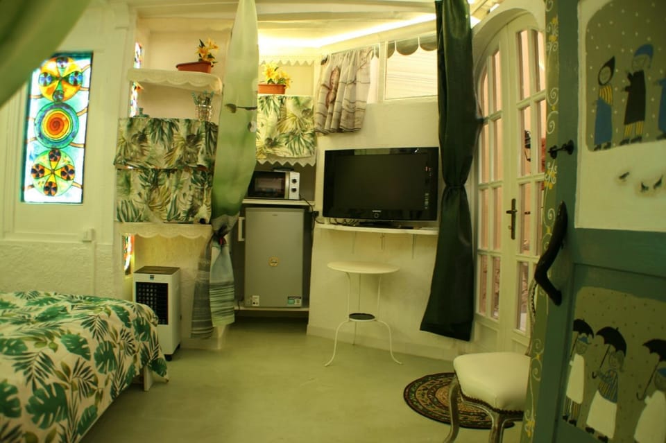 Property building, Living room, Bedroom