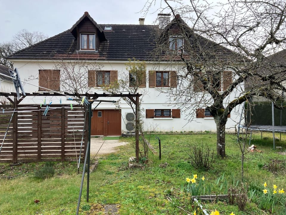 Property building, Spring, Day, Garden, Garden view