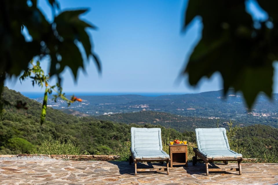 Natural landscape, Mountain view, Sea view, sunbed