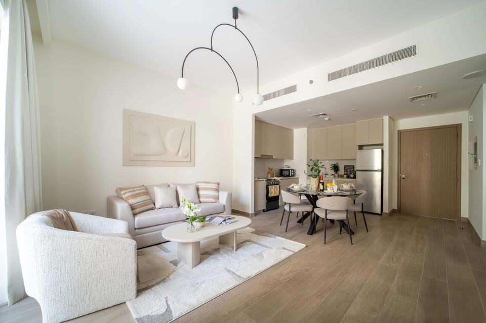 Frank Porter - Groove at Creek Beach Apartment in Dubai