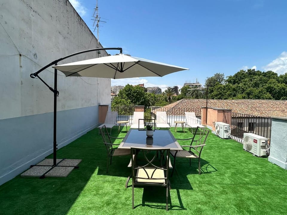 Terrazza Lavica, free parking Apartment in Catania