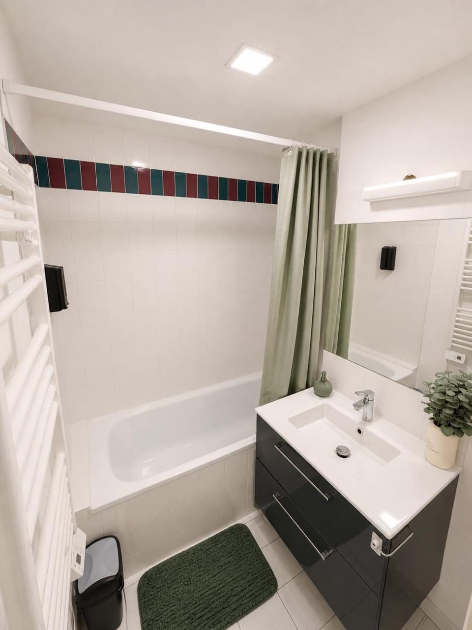 Chambre moderne au Petit Bayonne chez particulier Vacation rental in Bayonne