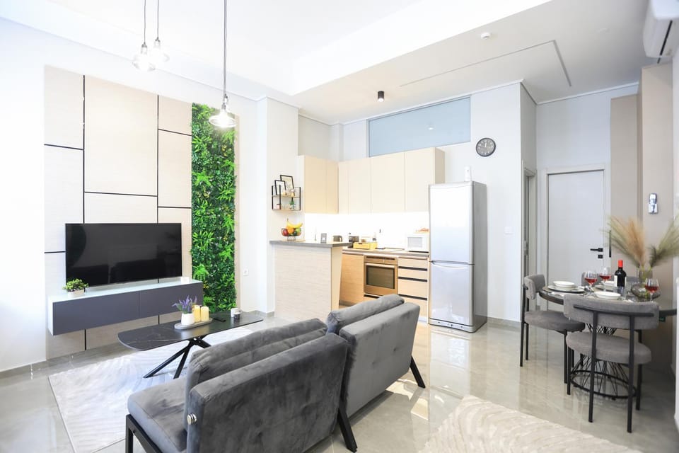 TV and multimedia, Kitchen or kitchenette, Living room, Seating area