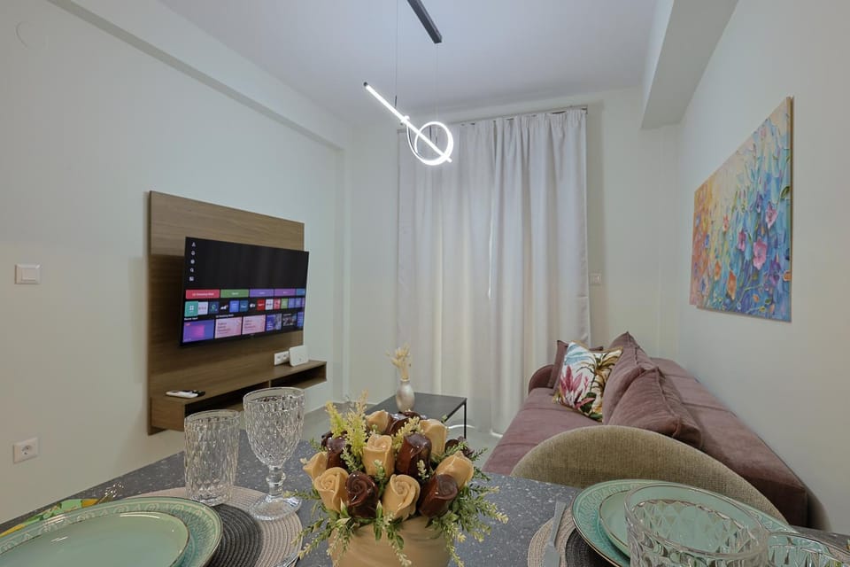 TV and multimedia, Photo of the whole room, Seating area